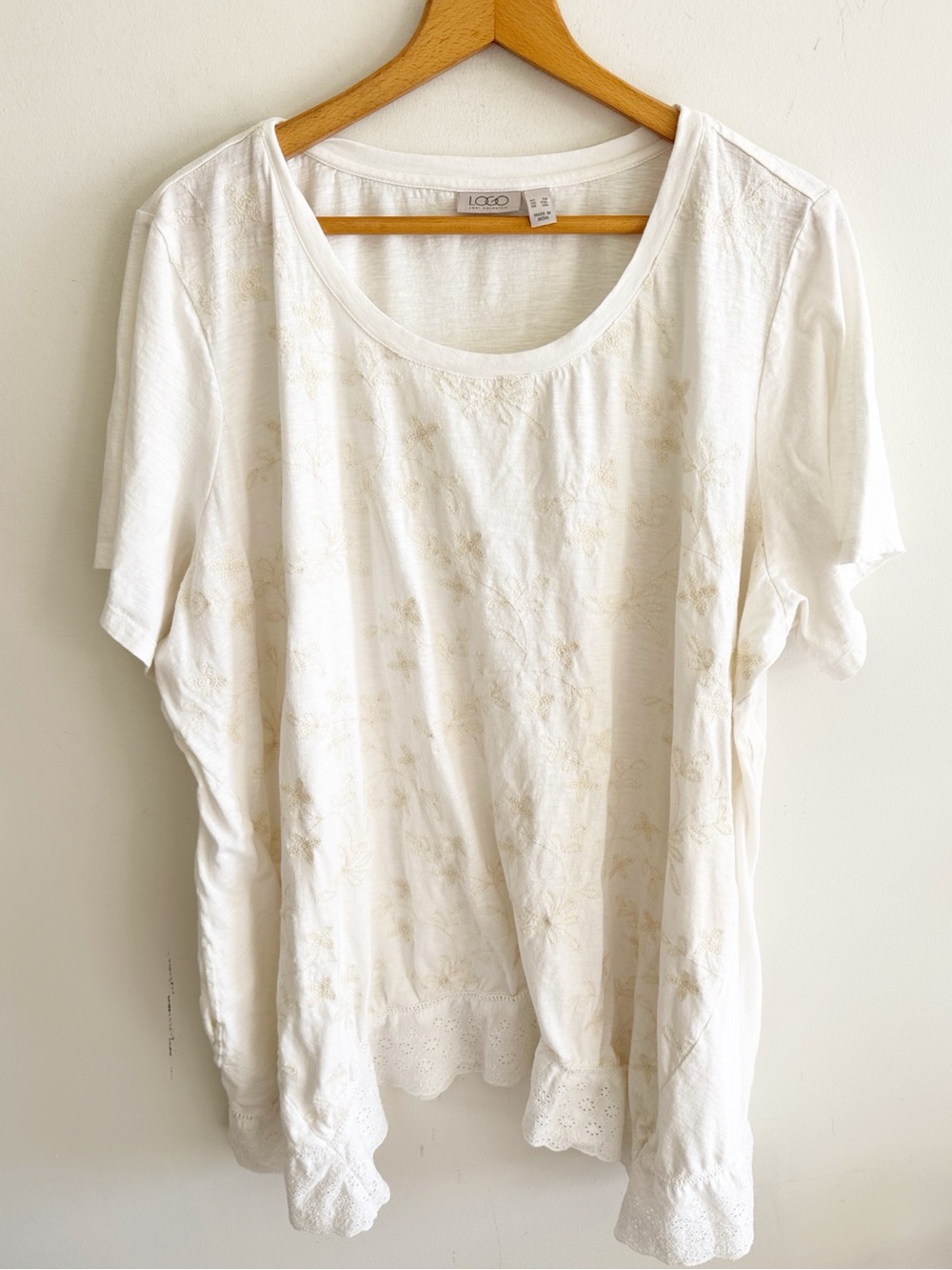 LOGO Lori Goldstein cream floral embroidered short sleeve tunic top size 3X